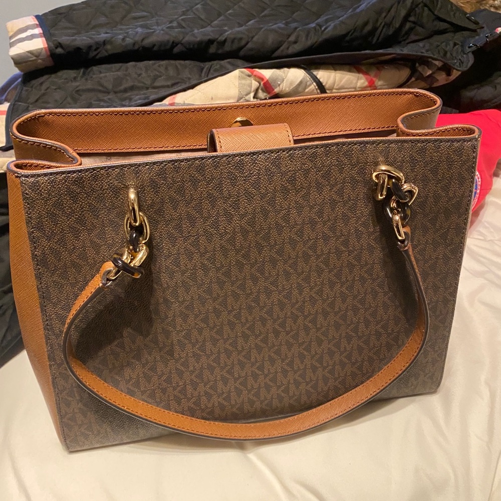 MICHEAL KORS SOFIA BAG